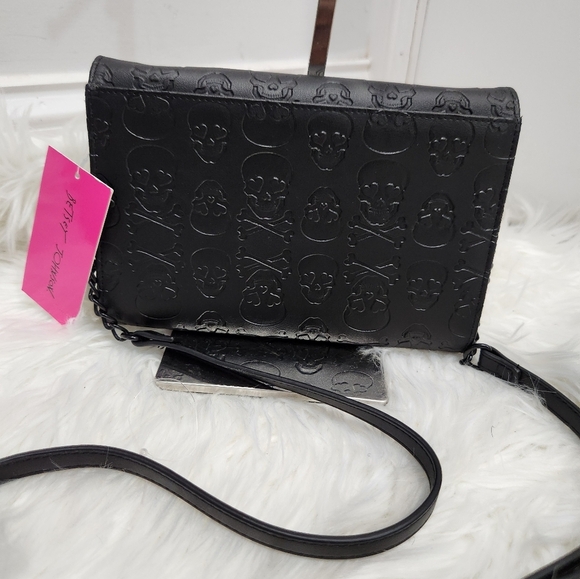 🔹️Betsey Johnson🔹️ black Skull Crossbody Bag XOTANYA - Picture 6 of 8